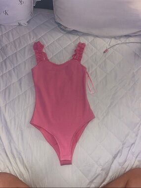 Self-E Mini Ribbed Pink Ruffle Strap Bodysuit